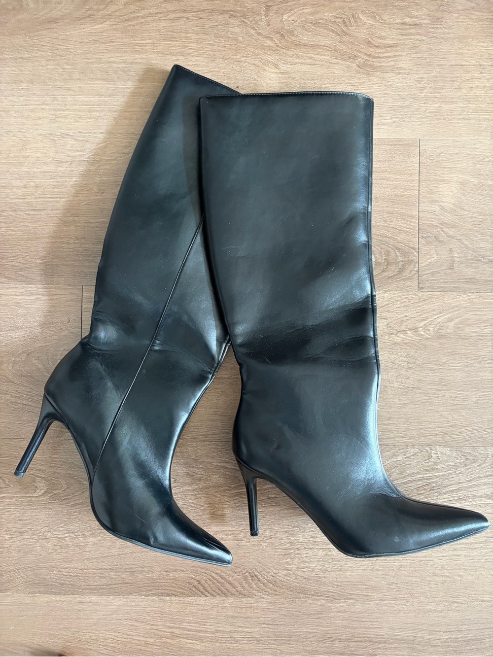 PrettyLittleThing Black Knee-High Pointed Stiletto Boots